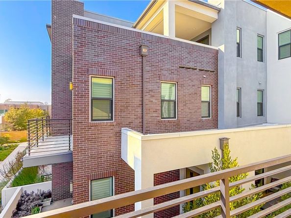 121 Novel, Irvine CA 92618