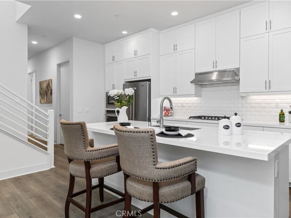 121 Novel, Irvine CA 92618