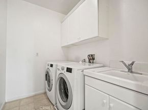 33 Modesto, Irvine CA 92602