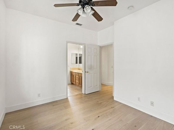 33 Modesto, Irvine CA 92602