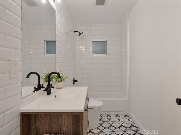 3041 Atwater Avenue, Los Angeles CA 90039