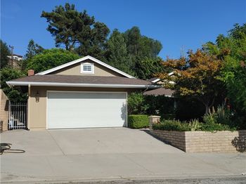 2552 Fontezuela Drive