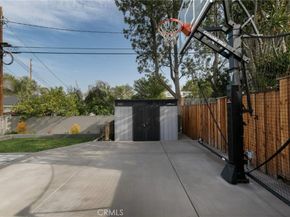 5754 Satsuma Avenue, North Hollywood CA 91601