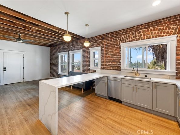 800 Pacific Avenue 401, Long Beach CA 90813