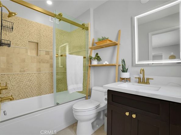 14634 Magnolia Boulevard 4, Sherman Oaks CA 91403