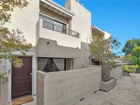 14634 Magnolia Boulevard 4, Sherman Oaks CA 91403