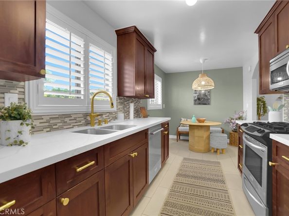 14634 Magnolia Boulevard 4, Sherman Oaks CA 91403