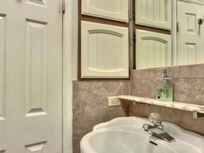 1335 S Woods, Los Angeles CA 90022