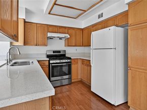 818 Amber Oaks, Pomona CA 91767