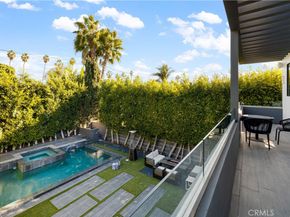 630 N Martel, Los Angeles CA 90036