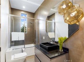 630 N Martel, Los Angeles CA 90036