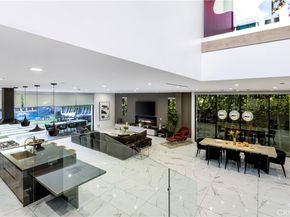 630 N Martel, Los Angeles CA 90036