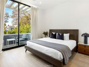 630 N Martel, Los Angeles CA 90036