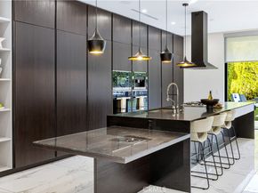 630 N Martel, Los Angeles CA 90036