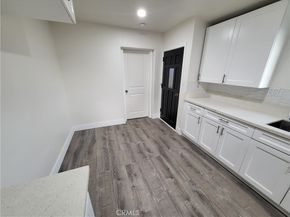 4401 La Clede Avenue, Los Angeles CA 90039