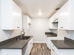 4401 La Clede Avenue, Los Angeles CA 90039