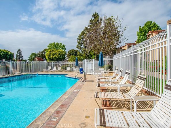 16551 Grunion 204, Huntington Beach CA 92649