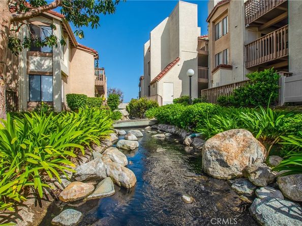 16551 Grunion 204, Huntington Beach CA 92649