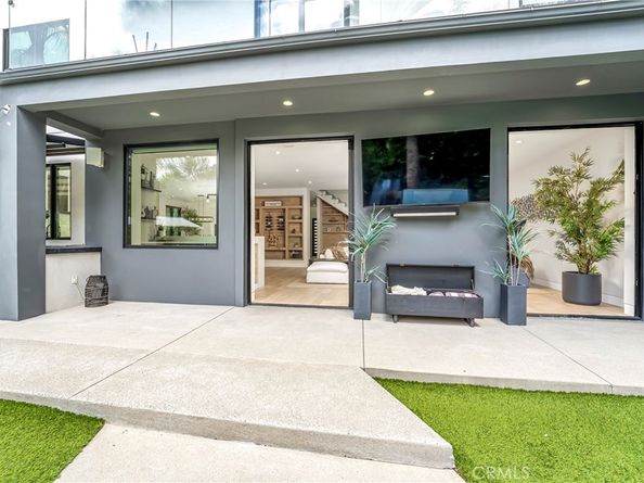 4706 Katherine Avenue, Sherman Oaks CA 91423