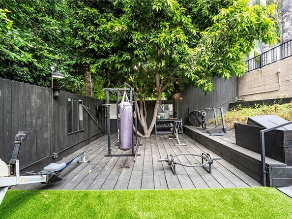 4706 Katherine Avenue, Sherman Oaks CA 91423