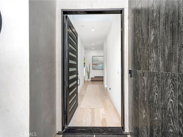4706 Katherine Avenue, Sherman Oaks CA 91423