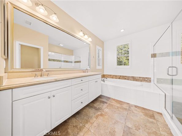 100 Blaze, Irvine CA 92618