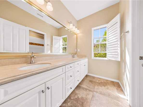 100 Blaze, Irvine CA 92618