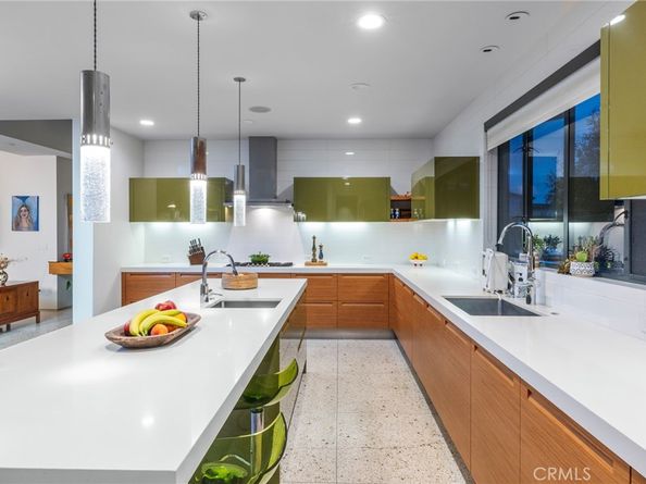1112 Park Street, Huntington Beach CA 92648