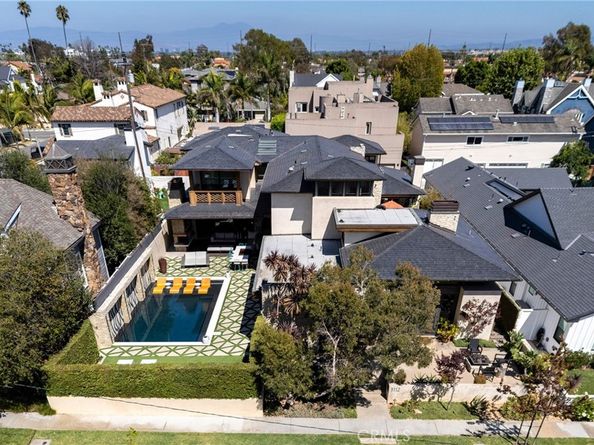 1112 Park Street, Huntington Beach CA 92648