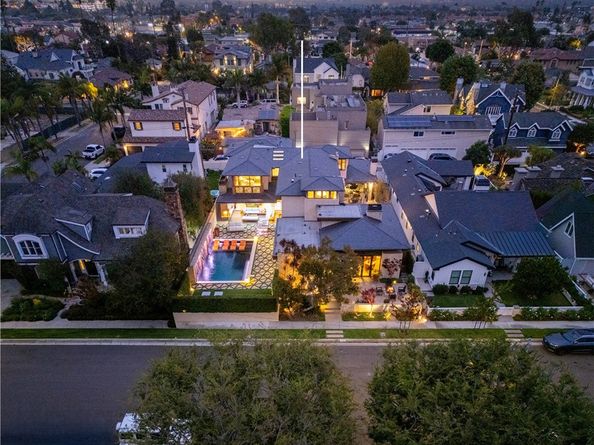 1112 Park Street, Huntington Beach CA 92648