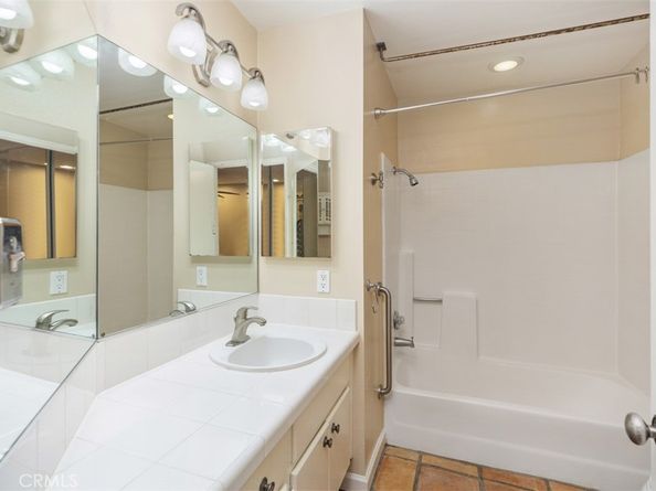 1046 Calle Del Cerro 411, San Clemente CA 92672