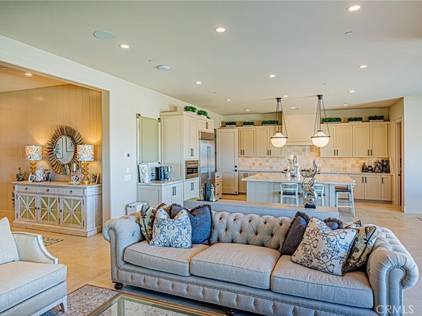 139 Oakstone, Irvine CA 92618