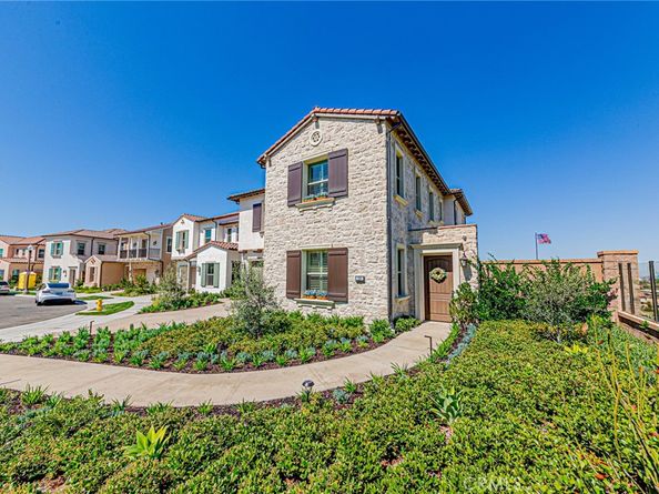 139 Oakstone, Irvine CA 92618