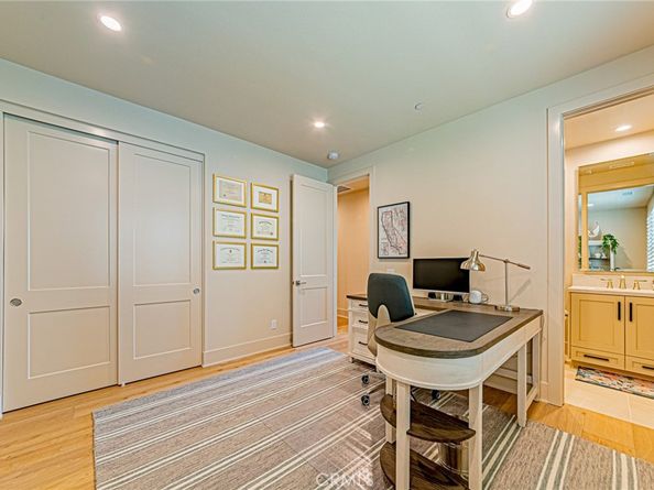 139 Oakstone, Irvine CA 92618