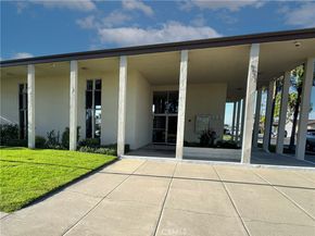 9695 Brookbay Circle, Huntington Beach CA 92646
