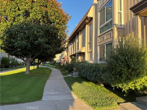 9695 Brookbay Circle, Huntington Beach CA 92646