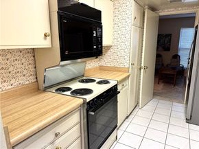 9695 Brookbay Circle, Huntington Beach CA 92646