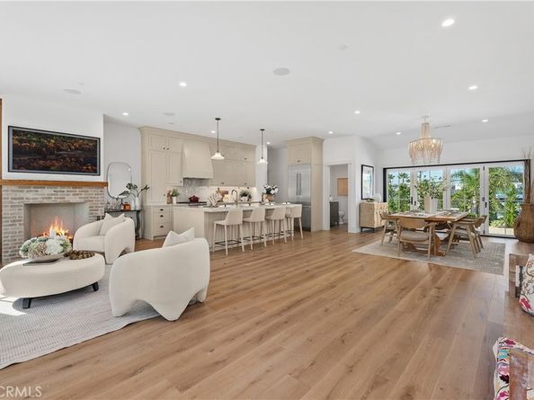 337 Holmwood Drive, Newport Beach CA 92663