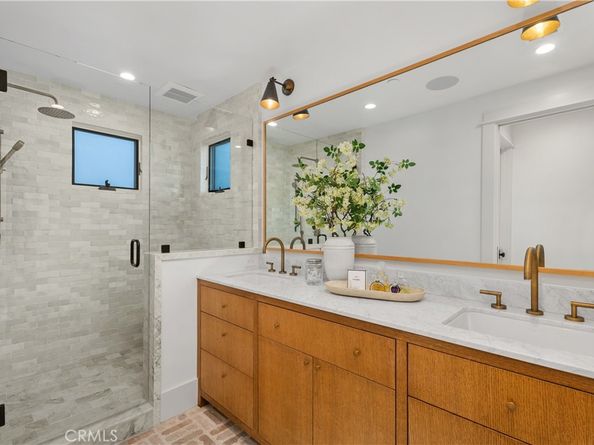 337 Holmwood Drive, Newport Beach CA 92663