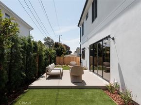 1594 Redlands Place, Costa Mesa CA 92627