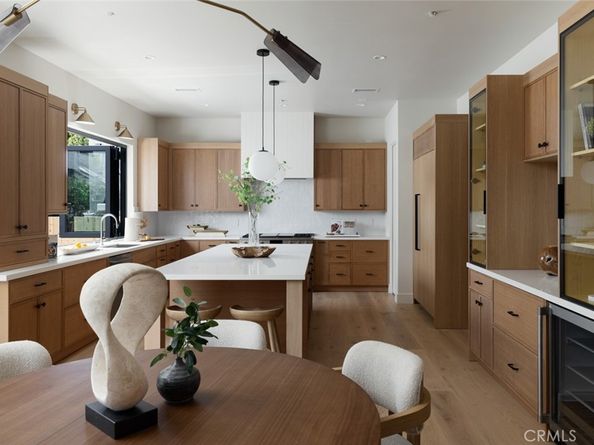 1594 Redlands Place, Costa Mesa CA 92627