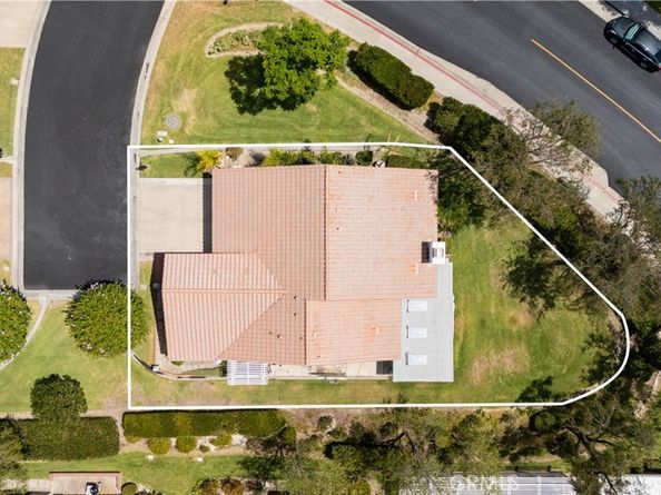 23721 Villena, Mission Viejo CA 92692