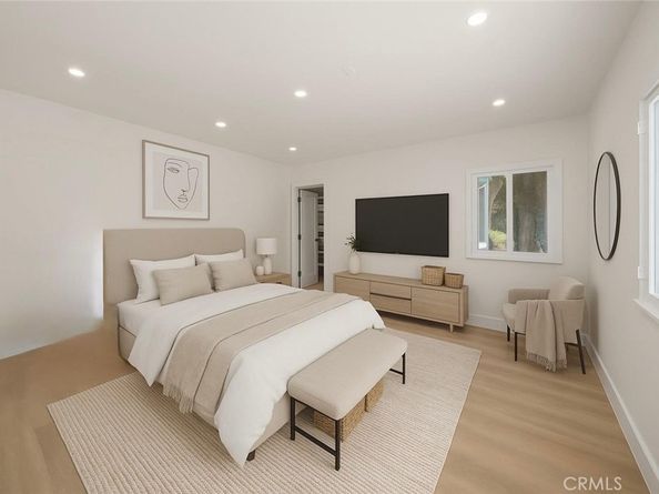 2404 N Poinsettia, Santa Ana CA 92706