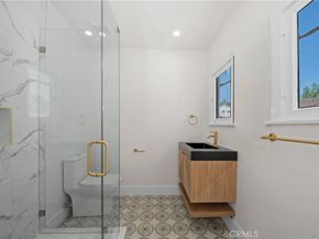 2404 N Poinsettia, Santa Ana CA 92706