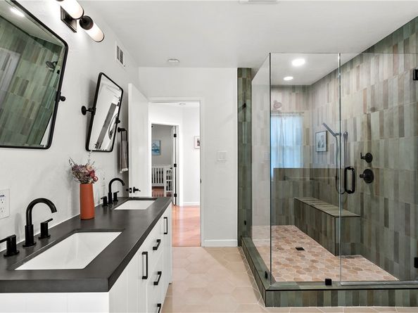 1625 W Santa Clara Avenue, Santa Ana CA 92706