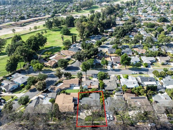 1625 W Santa Clara Avenue, Santa Ana CA 92706