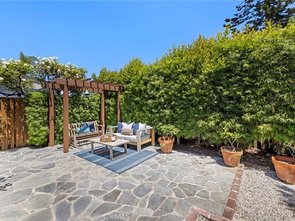 169 McKnight Drive, Laguna Beach CA 92651