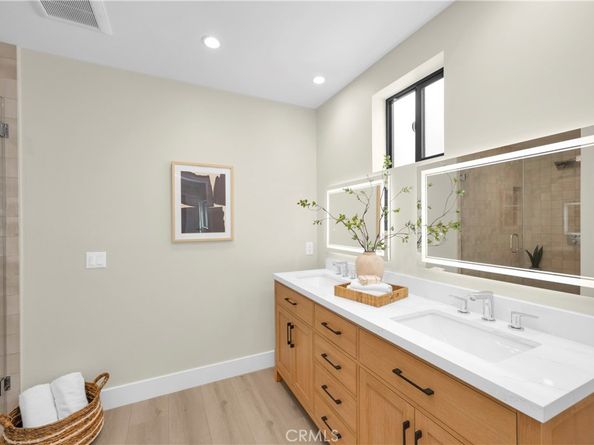 808 W Balboa Boulevard, Newport Beach CA 92661