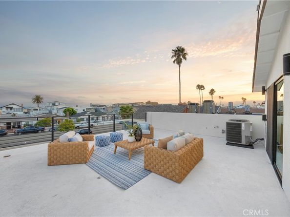 808 W Balboa Boulevard, Newport Beach CA 92661