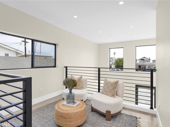 808 W Balboa Boulevard, Newport Beach CA 92661